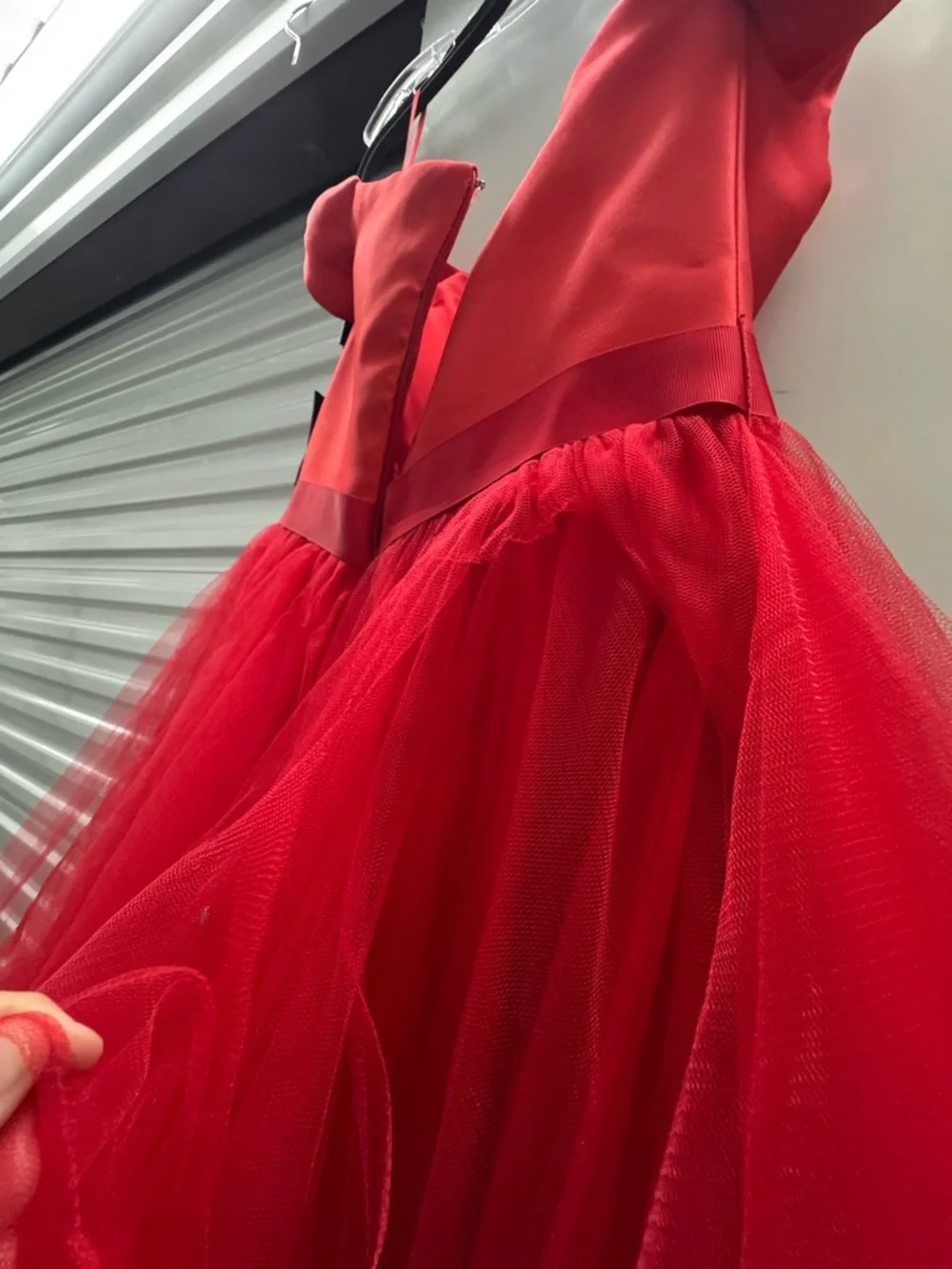 Glamour by Terani Red High-Low Tulle Gown – Size 6 - Picture 9 of 13